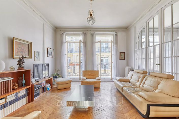 Image No.1-3 Bed Apartment for sale