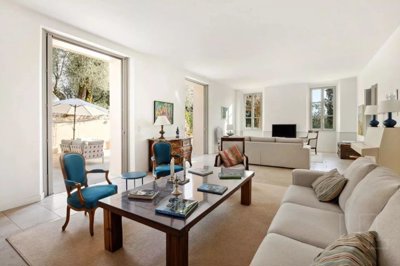 7 Bed House for sale