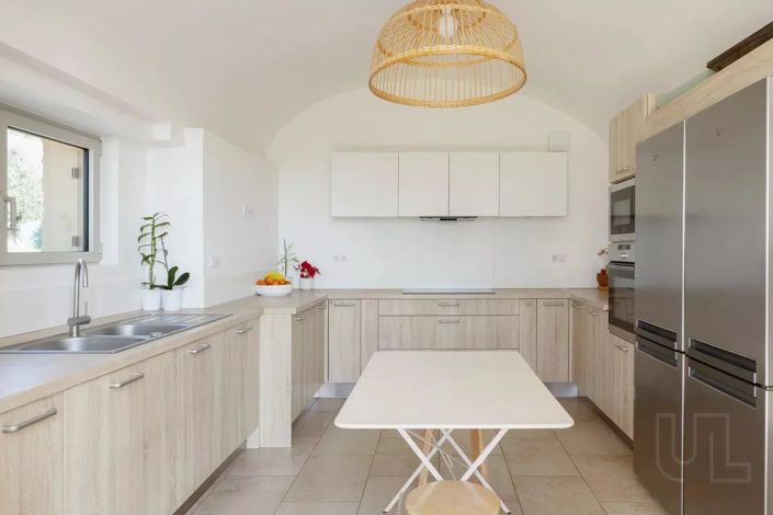 Image No.4-7 Bed House for sale