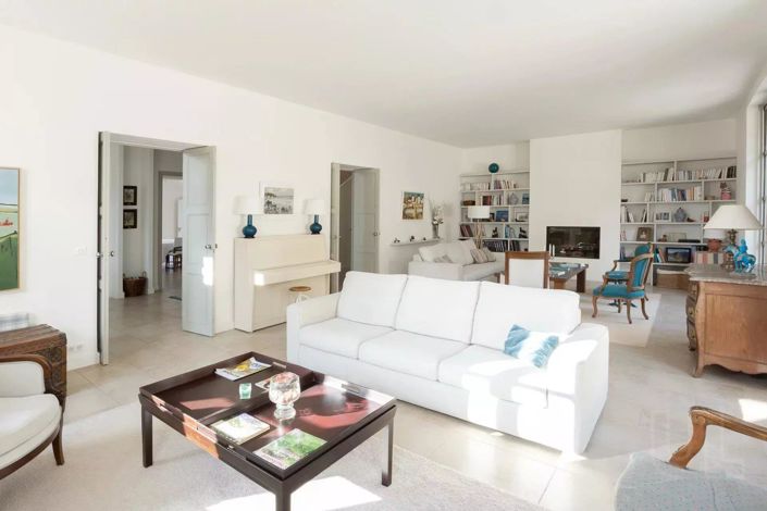 Image No.6-7 Bed House for sale