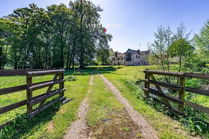 Image No.42-12 Bed House for sale