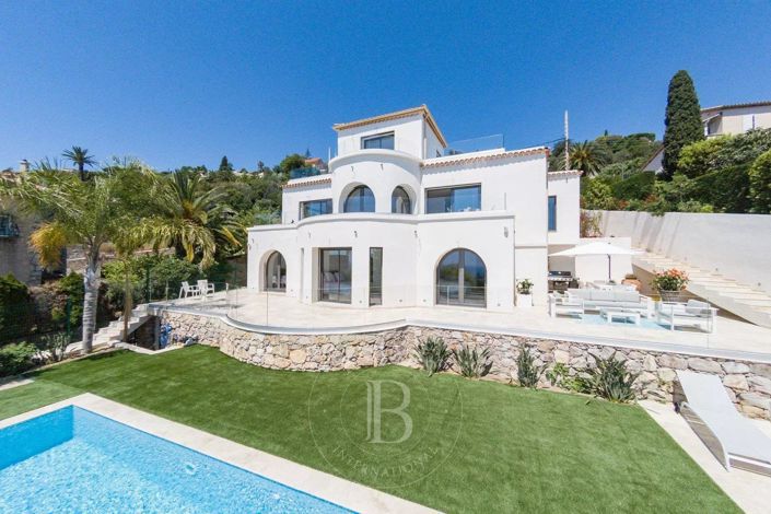 Image No.1-5 Bed House for sale