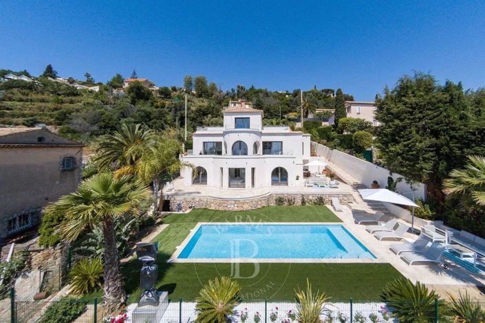 Image No.9-5 Bed House for sale