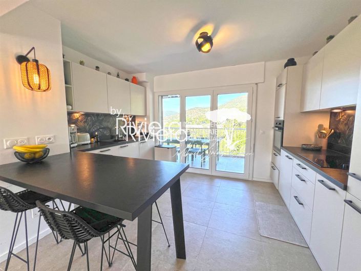 Image No.9-3 Bed Apartment for sale