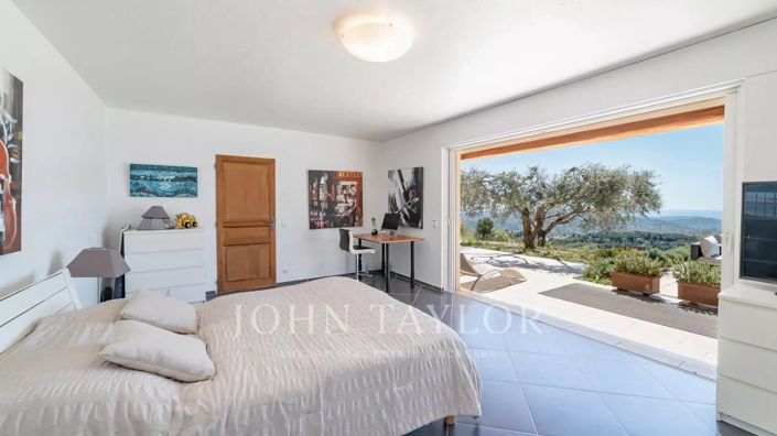 Image No.16-Maison de 5 chambres à vendre à Châteauneuf-Grasse