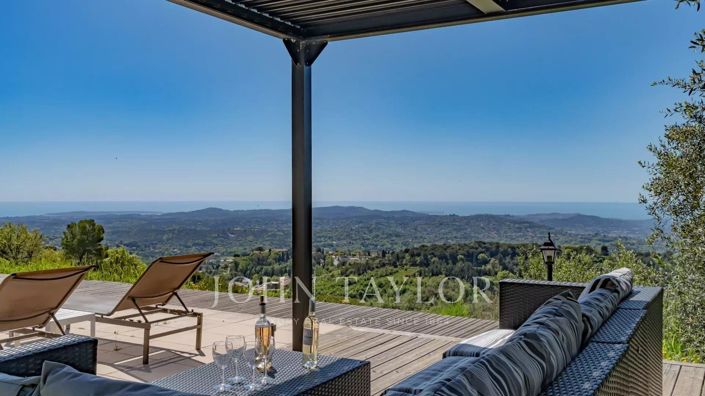 Image No.6-5 Bed House for sale