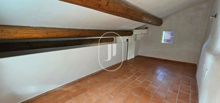 Image No.10-1 Bed House for sale