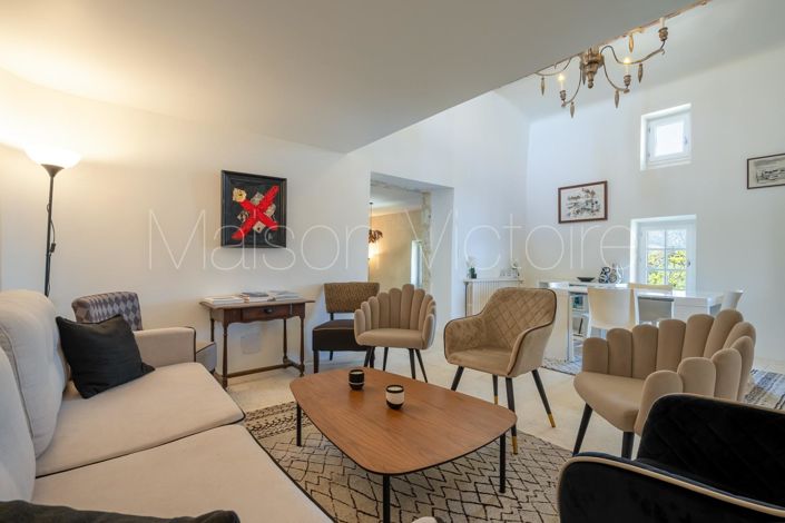 Image No.16-5 Bed House for sale