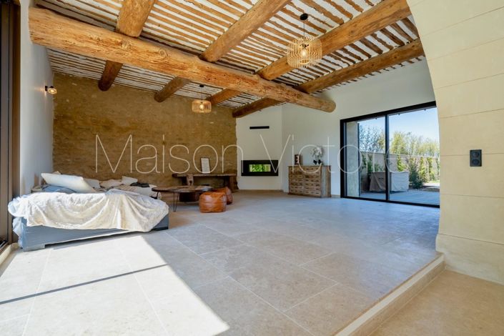 Image No.17-8 Bed House for sale