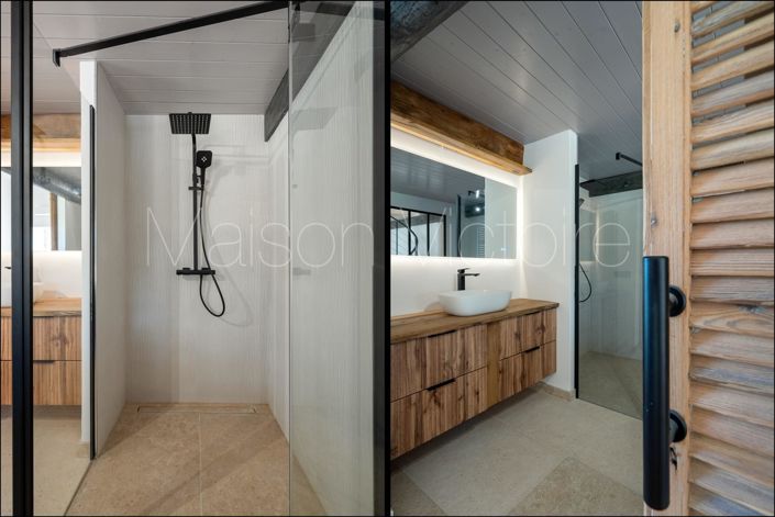 Image No.22-8 Bed House for sale