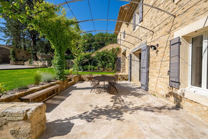 Image No.8-8 Bed House for sale