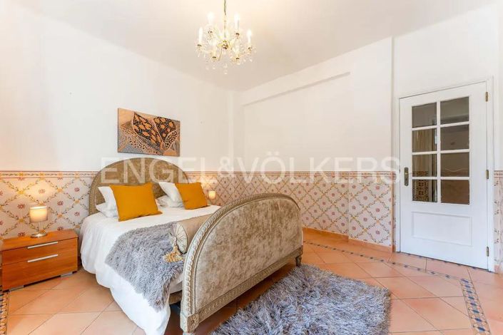 Image No.15-6 Bed House for sale