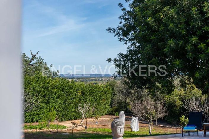 Image No.38-6 Bed House for sale