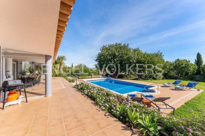 Image No.42-6 Bed House for sale