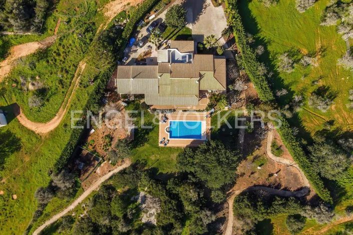 Image No.51-6 Bed House for sale