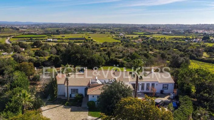 Image No.53-6 Bed House for sale