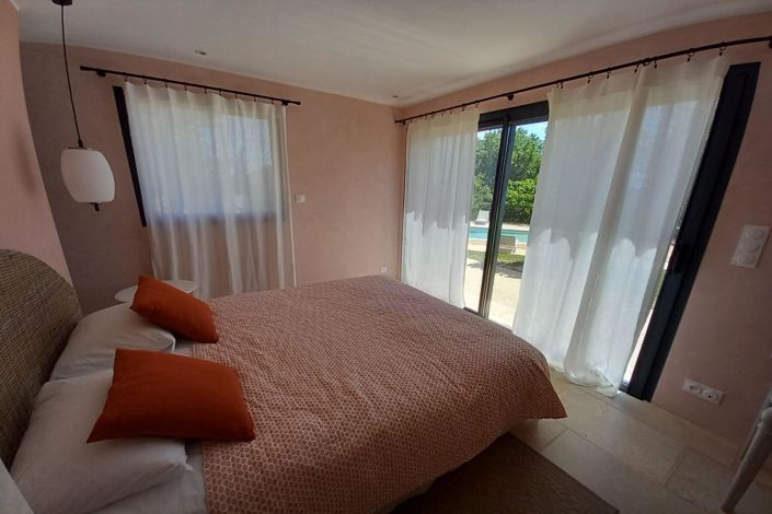 Image No.14-4 Bed House for sale