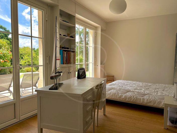 Image No.11-3 Bed House for sale