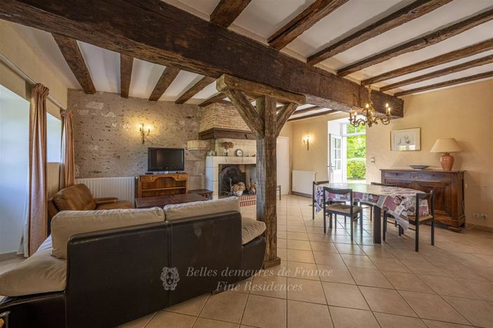 Image No.26-20 Bed House for sale