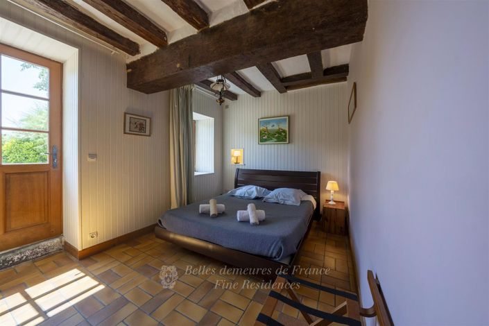 Image No.27-20 Bed House for sale