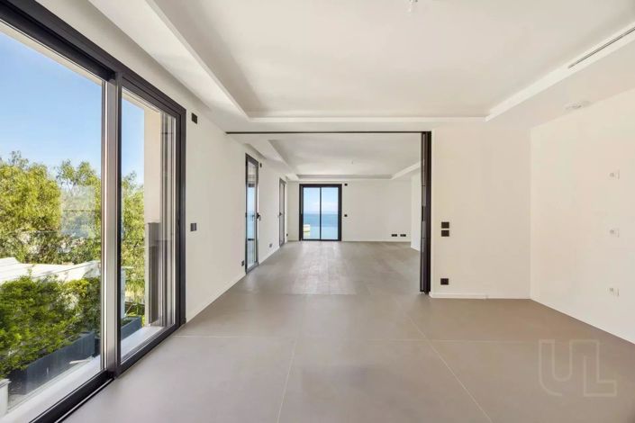 Image No.17-3 Bed Property for sale