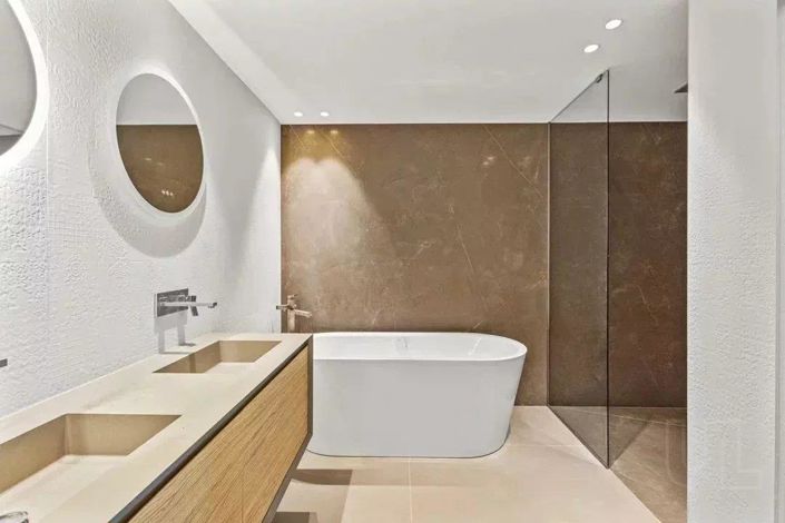 Image No.3-4 Bed Property for sale