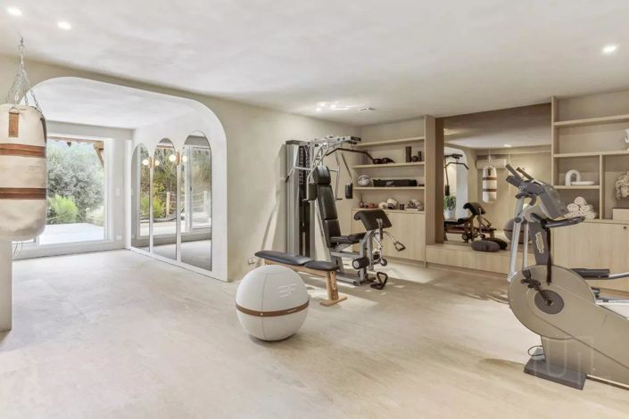 Image No.12-7 Bed House for sale