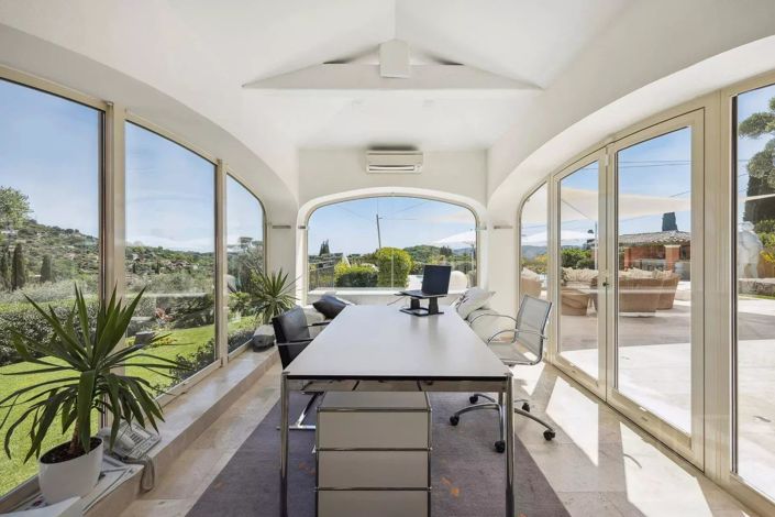 Image No.6-7 Bed House for sale