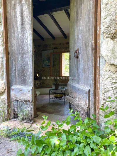 Image No.28-5 Bed House for sale