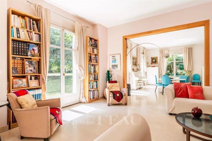 Image No.4-4 Bed House for sale