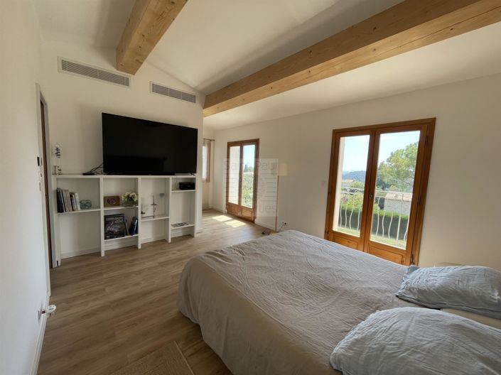 Image No.10-4 Bed House for sale