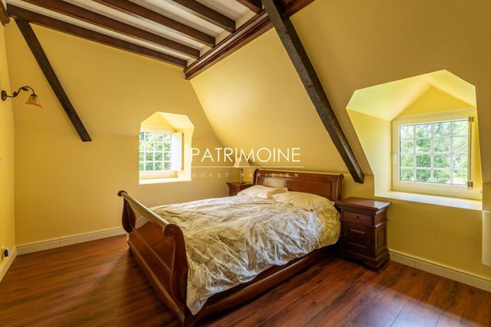 Image No.14-7 Bed Property for sale