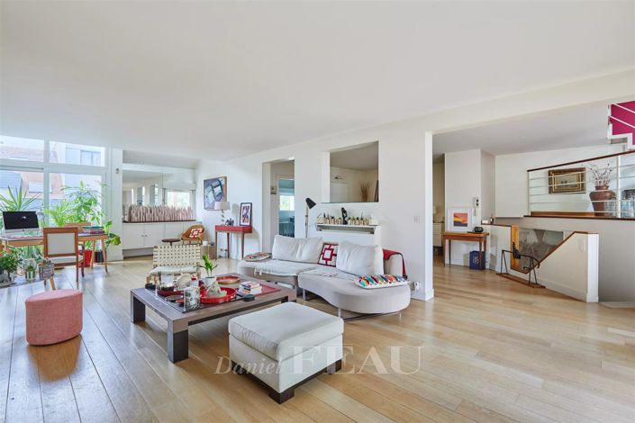 Image No.4-6 Bed House for sale