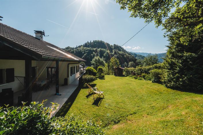 Image No.1-4 Bed House for sale