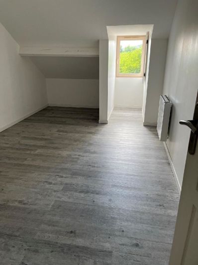 Image No.11-5 Bed House for sale