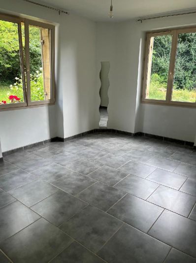 Image No.6-5 Bed House for sale