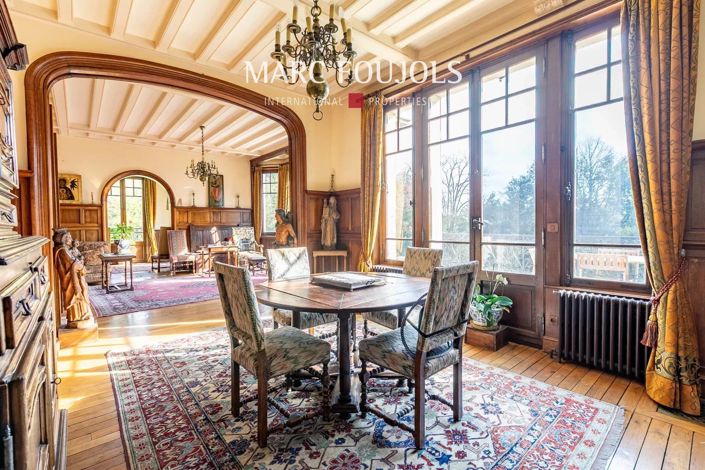 Image No.9-6 Bed House for sale