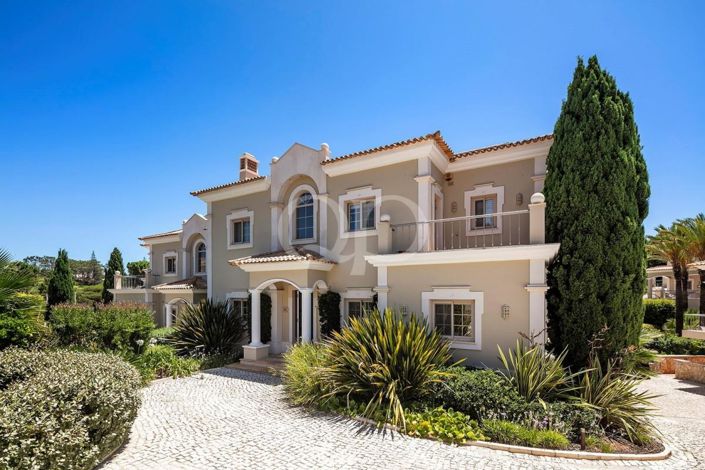Image No.1-4 Bed House for sale