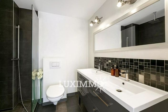 Image No.11-4 Bed House for sale