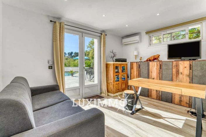 Image No.12-4 Bed House for sale