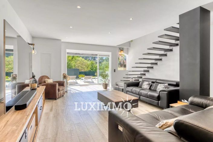 Image No.4-4 Bed House for sale