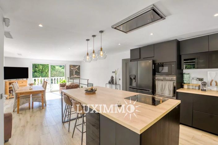 Image No.7-4 Bed House for sale