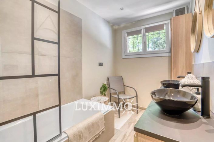 Image No.9-4 Bed House for sale