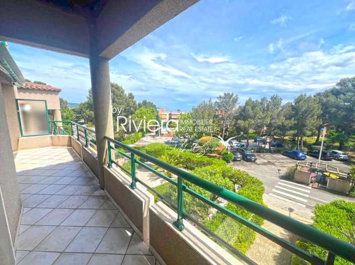 Image No.20-2 Bed Apartment for sale