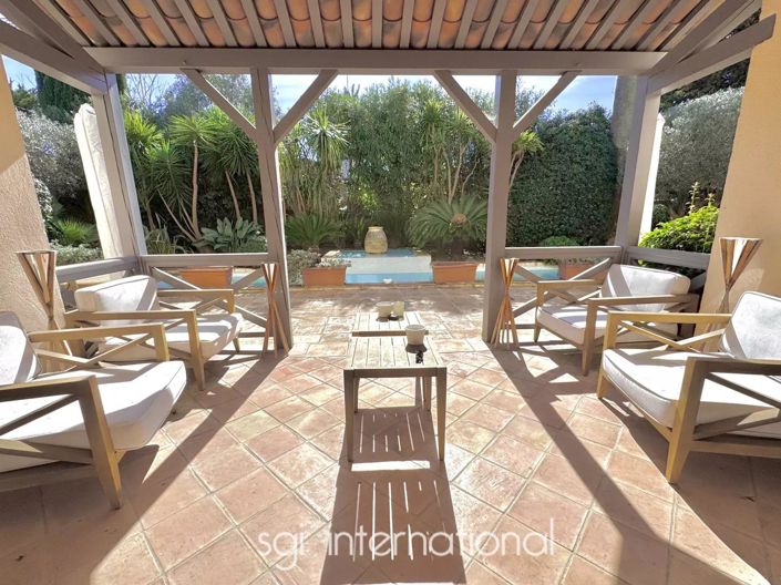 Image No.2-4 Bed House for sale