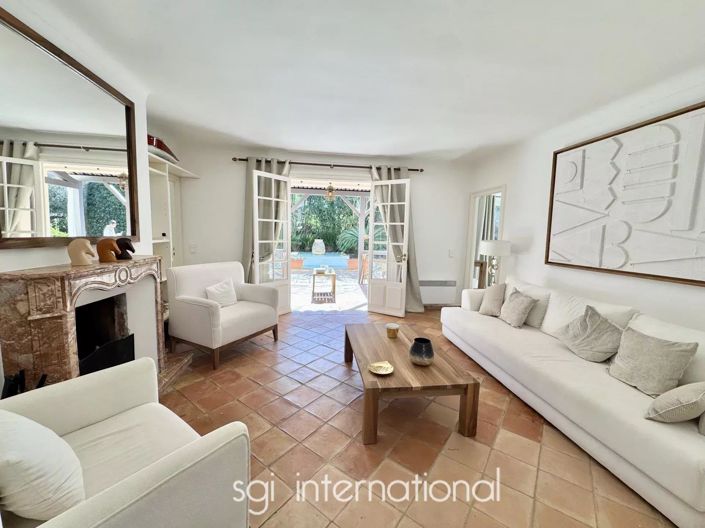 Image No.6-4 Bed House for sale