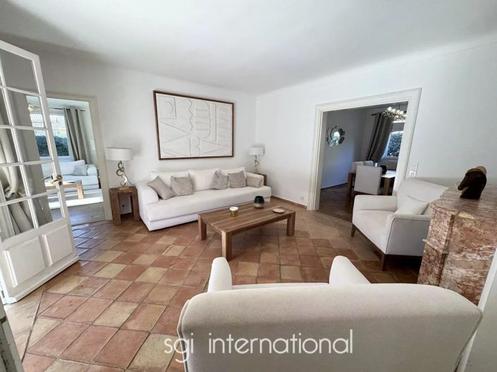 Image No.7-4 Bed House for sale