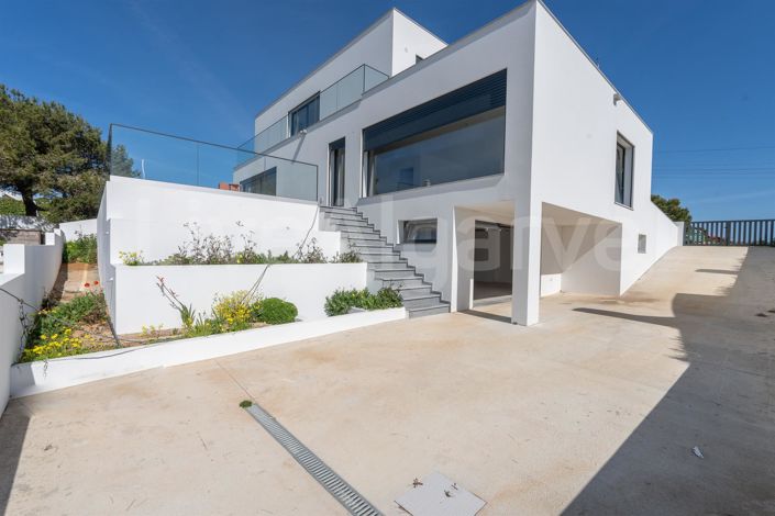 Image No.35-4 Bed House for sale