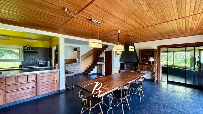 Image No.5-6 Bed House for sale