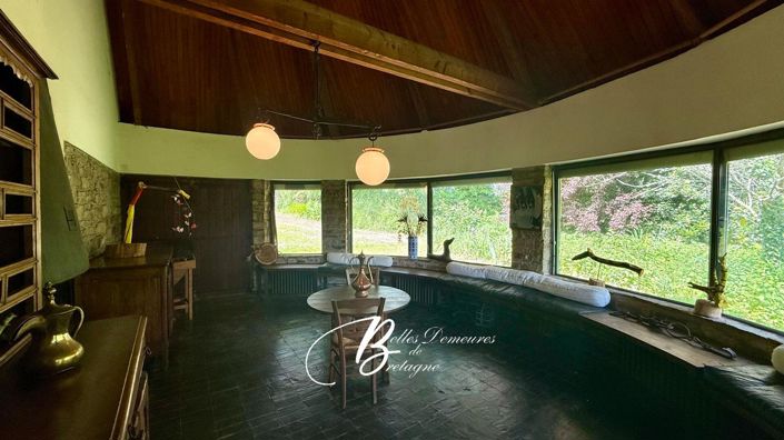 Image No.8-6 Bed House for sale